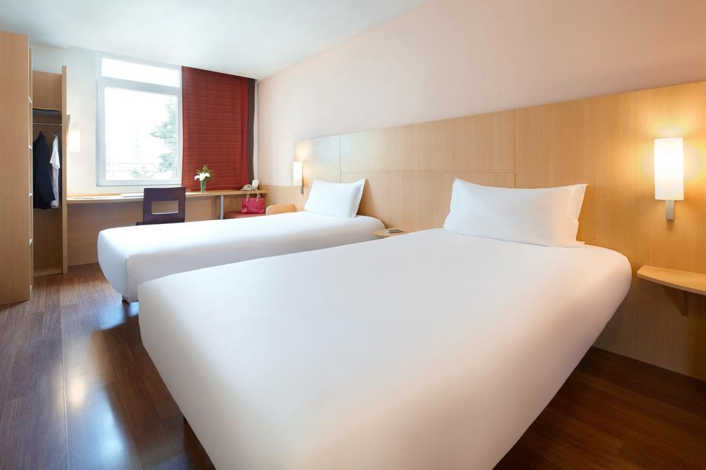 Ibis Leshan City Center Εξωτερικό φωτογραφία