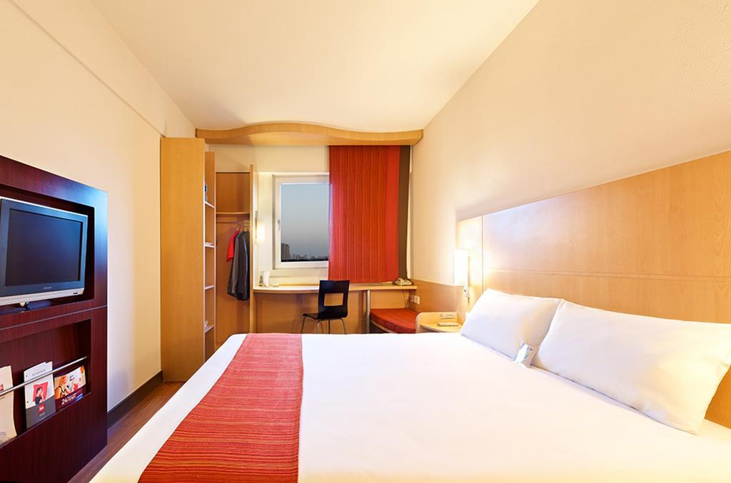 Ibis Leshan City Center Εξωτερικό φωτογραφία